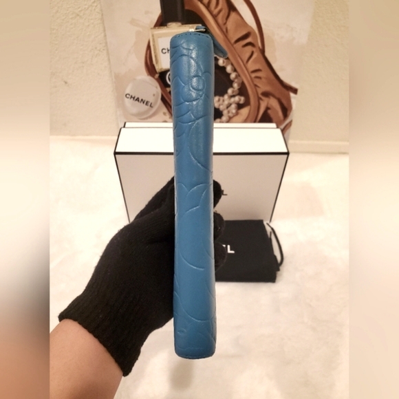 Chanel Camellia Embossed Zip Around Wallet – Turquoise Lambskin - Picture 9 of 16